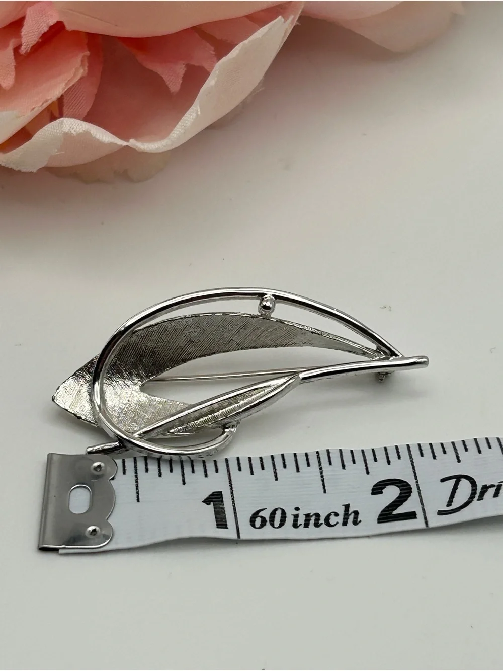 Vintage Silver Tone Abstract Leaf Swirl Modernist Brooch